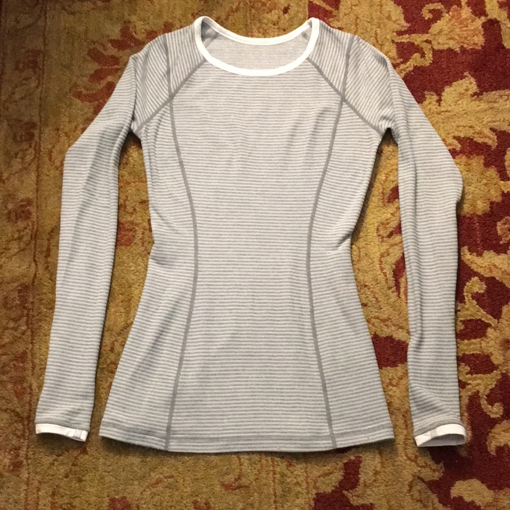 Lululemon top